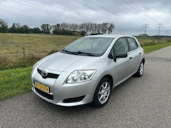 Toyota Auris - 1.6-16V Terra AIRCO / NAP