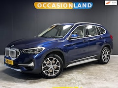 BMW X1 - SDrive20i VDL Nedcar Edition AUT|PANO|LED|HUD|LEER