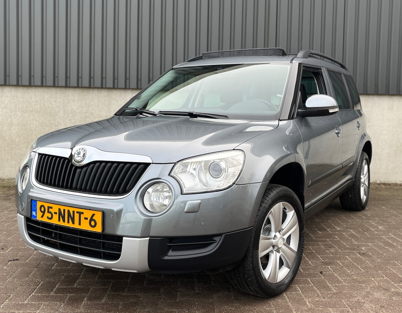 Skoda Yeti - 1.4 TSI Ambition Xenon Trekhaak panoramadak Dab+ - AutoWereld.nl