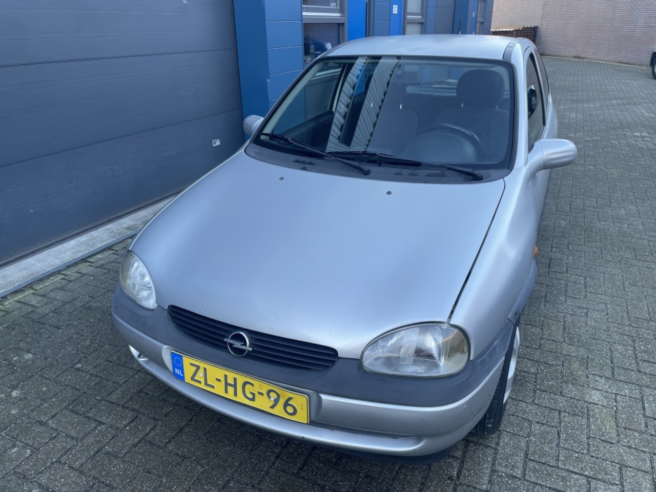 Opel Corsa - 1.2i-16V 100th Edt Airco LMV Org114.000km APK1-26!! - AutoWereld.nl