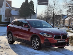 BMW X2 - SDrive18i High Executive Edition|Camera|Leer|Nav|Automaat|Pano|Afneembare Trekhaak