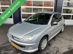 Peugeot 206 - 1.4 Generation/NAP/Distributie VV/Rijklaar