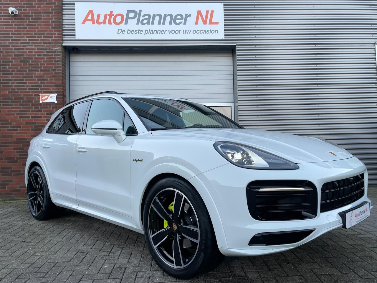 Porsche Cayenne - 3.0 E-Hybrid Platinum Edition! Panoramadak! - AutoWereld.nl