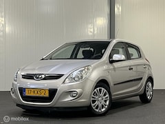 Hyundai i20 - 1.2i ActiveVersion [ NAP airco trekhaak ]