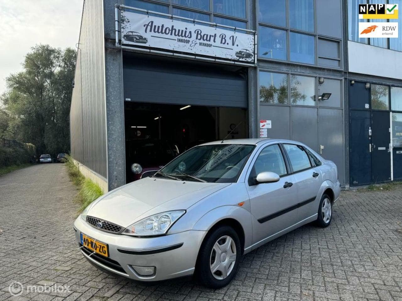 Ford Focus - 1.6-16V Cool Edition Airco Trekhaak Nieuwe APK NAP Logisch - AutoWereld.nl