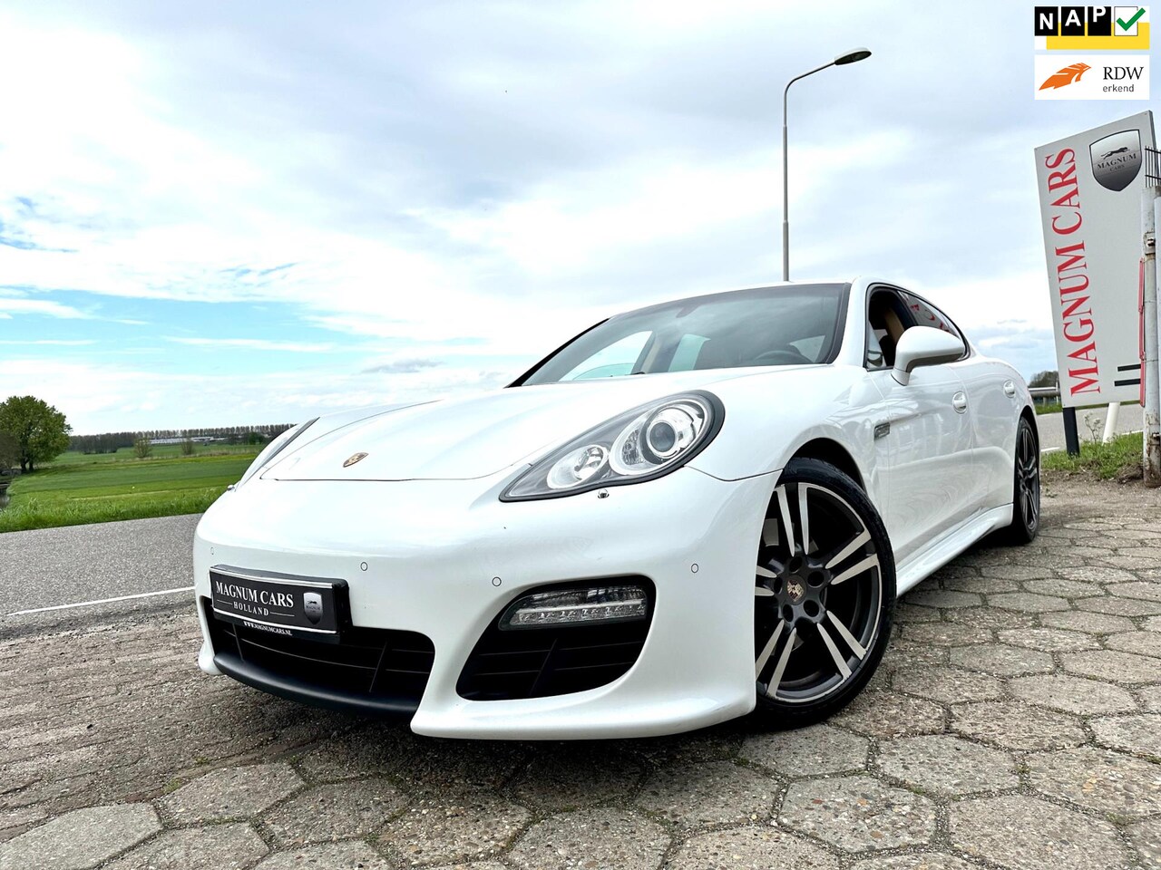 Porsche Panamera - 3.0 PLATINUM AUTOMAAT OPENDAK XENON LEDER - AutoWereld.nl