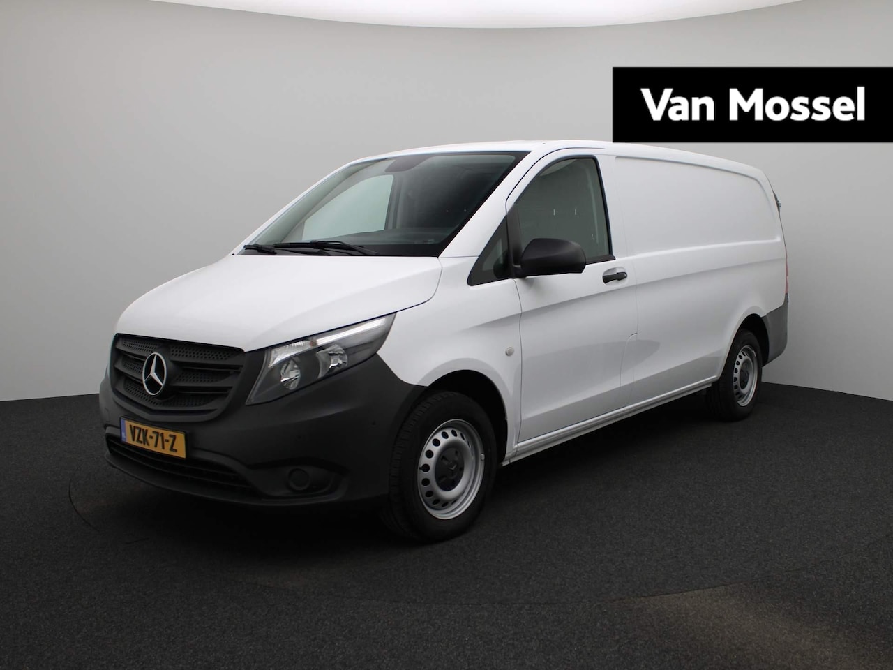 Mercedes-Benz Vito - 114 CDI | Cruise Control | Apple Carplay / Android Auto | DAB | Achterruitrijcamera | Trek - AutoWereld.nl