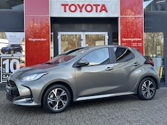 Toyota Yaris - 1.5 HYBRID DYNAMIC APPLE/ANDROID LMV LED-PAKKET PRIVACY-GLASS STOEL/STUURVERWARMING KEYLES