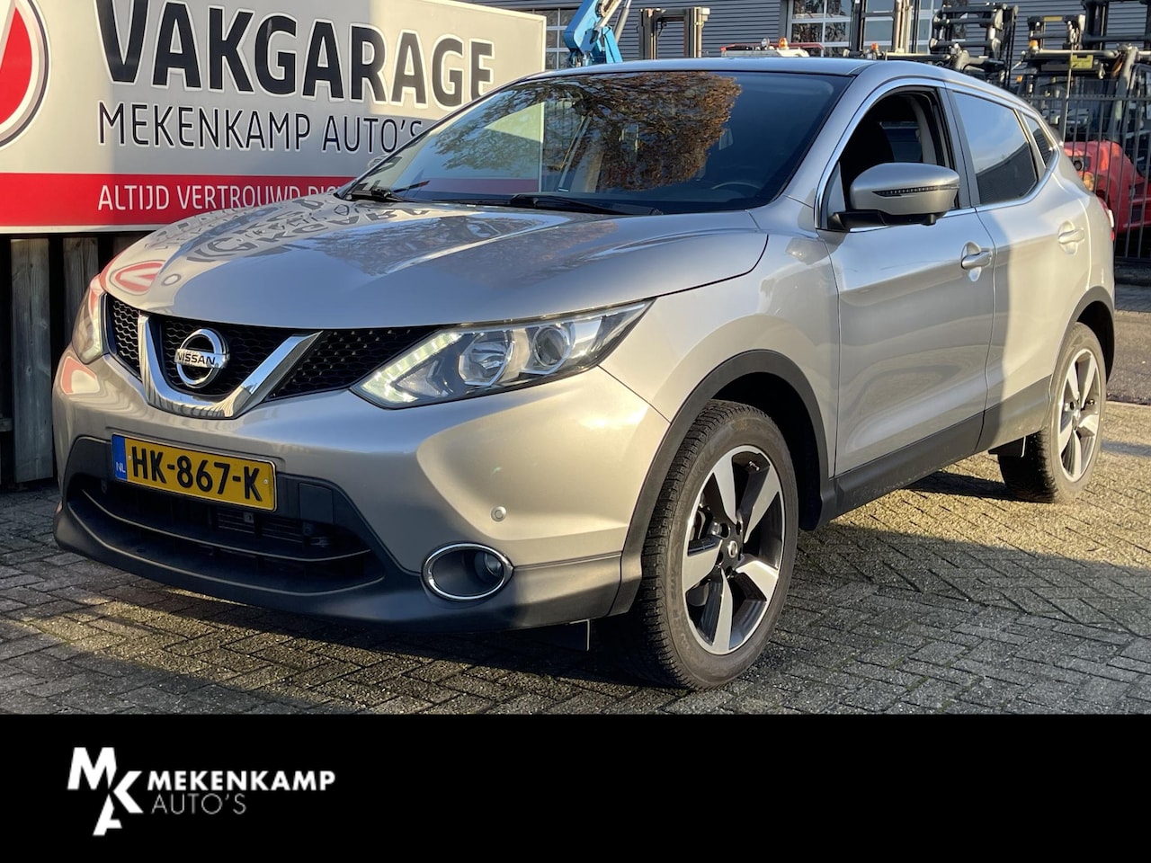 Nissan Qashqai - 1.2 Connect Edition 18"/Navigatie/PDC v+a/Camera/Keyless/Rijstrooksensor/DAB/Climate/Cruis - AutoWereld.nl