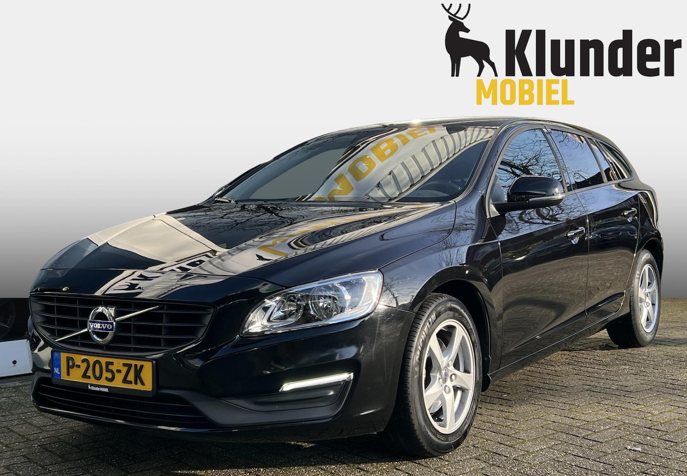 Volvo V60 - 2.0 D2 Polar Aut. |Navi|Clima|Trekhaak| - AutoWereld.nl