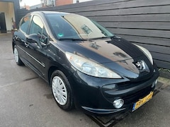 Peugeot 207 - 1.4 VTi XR AIRCO/5DEURS/NIEUWE APK