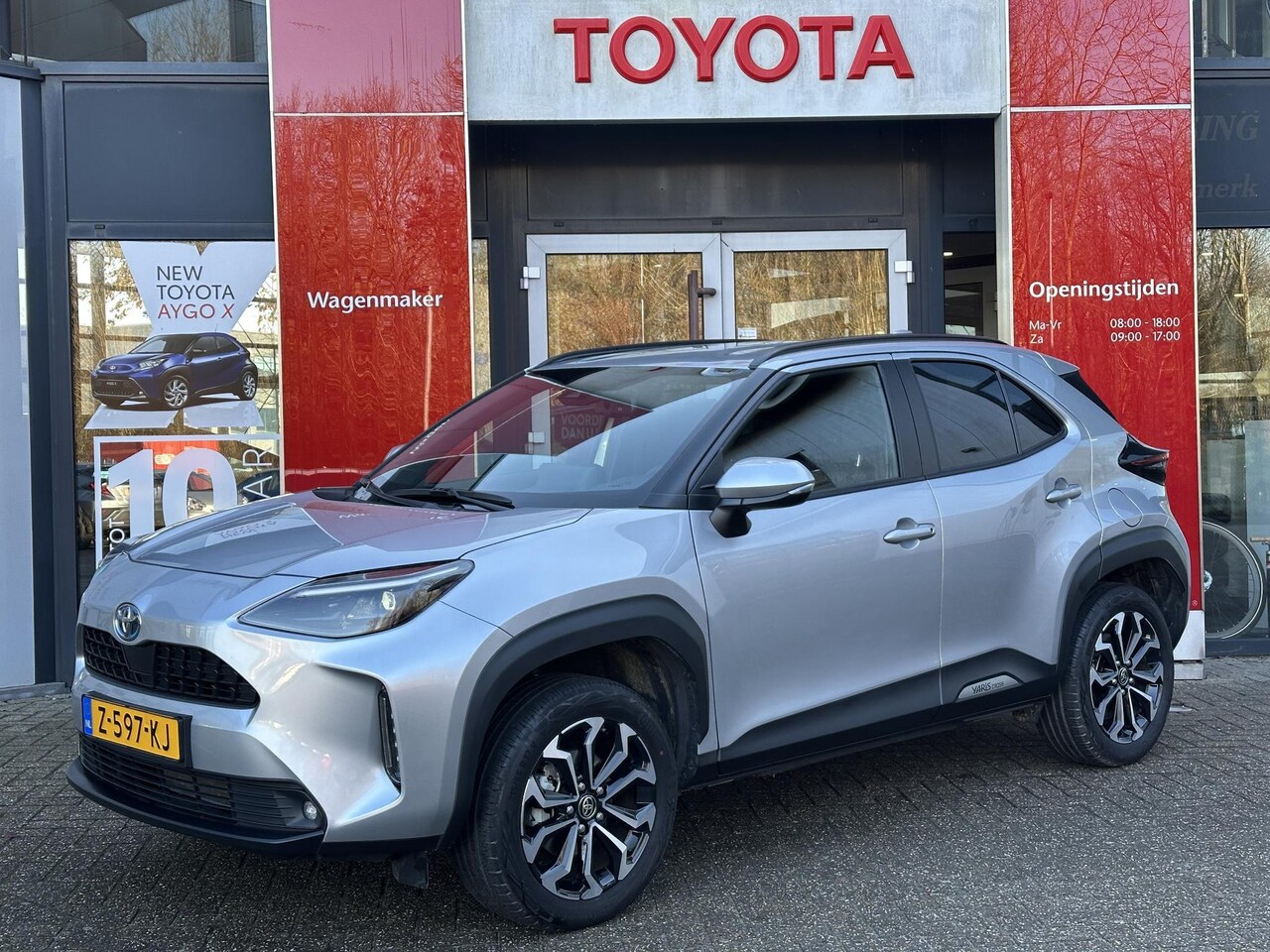 Toyota Yaris Cross - 1.5 HYBRID DYNAMIC APPLE/ANDROID 17"LMV AD-CRUISE NL-AUTO - AutoWereld.nl