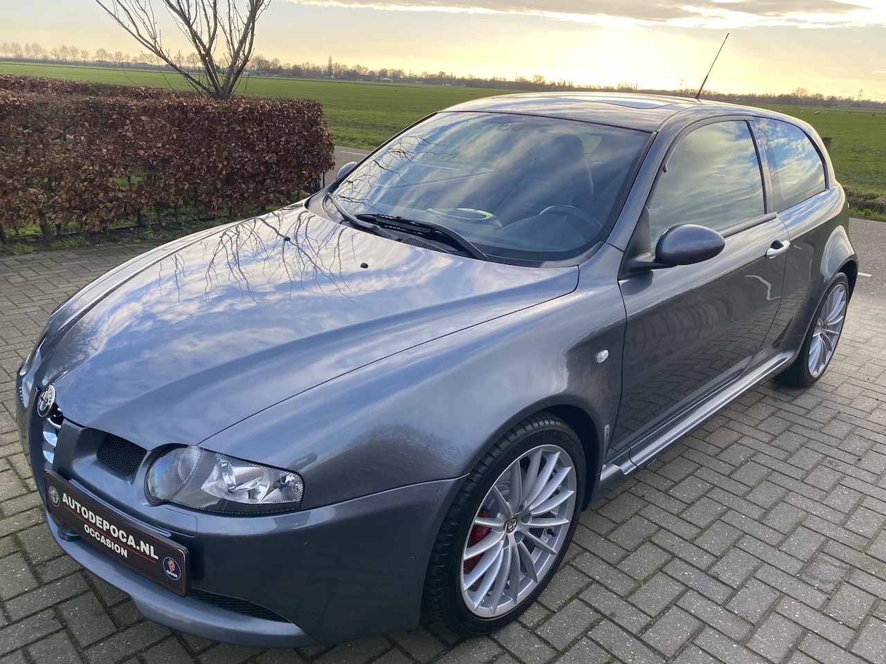 Alfa Romeo 147 - 3.2 V6 GTA Xenon, 18 inch Toora, Schuifdak 59.122 KM! 1e eigenaar - AutoWereld.nl