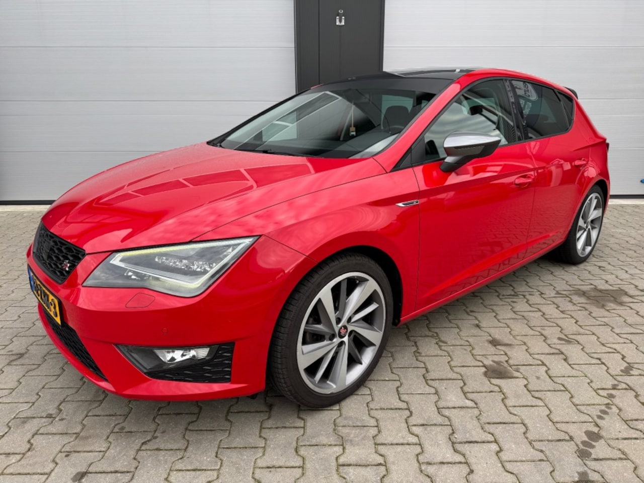 Seat Leon - 1.4 TSI FR 1.4 TSI FR, LED, Panorama, Navi, Afneembare trekhaak. - AutoWereld.nl