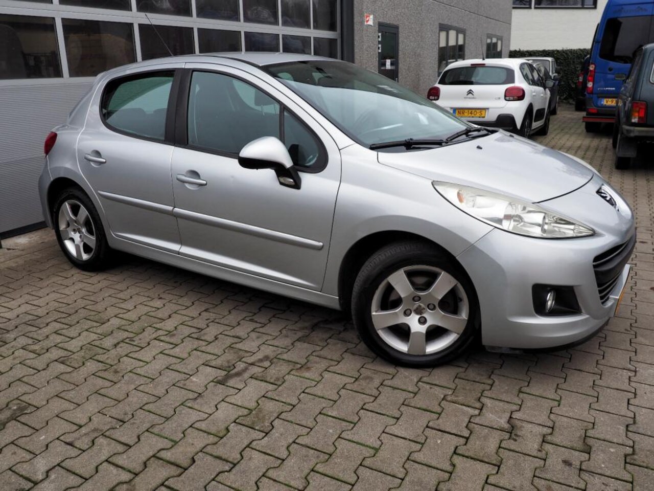 Peugeot 207 - XS 1.6 VTi NW KOPPELING! CLIMATE CRUISE PARKEER S. - AutoWereld.nl