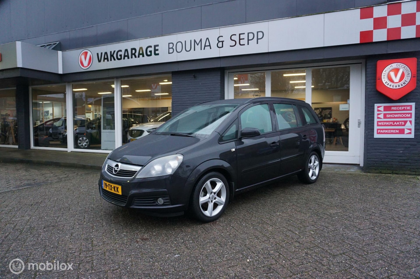 Opel Zafira - 1.8 Executive clima cruise trekhaak 7 pers. - AutoWereld.nl