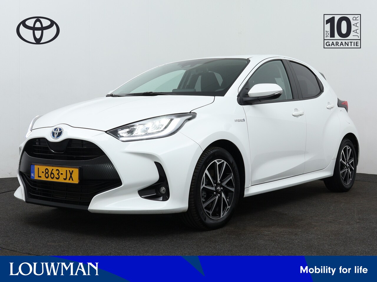 Toyota Yaris - 1.5 Hybrid Style | Navigatie | Stoelverwarming | JBL | LM velgen | Stoelverwarming | Cruis - AutoWereld.nl