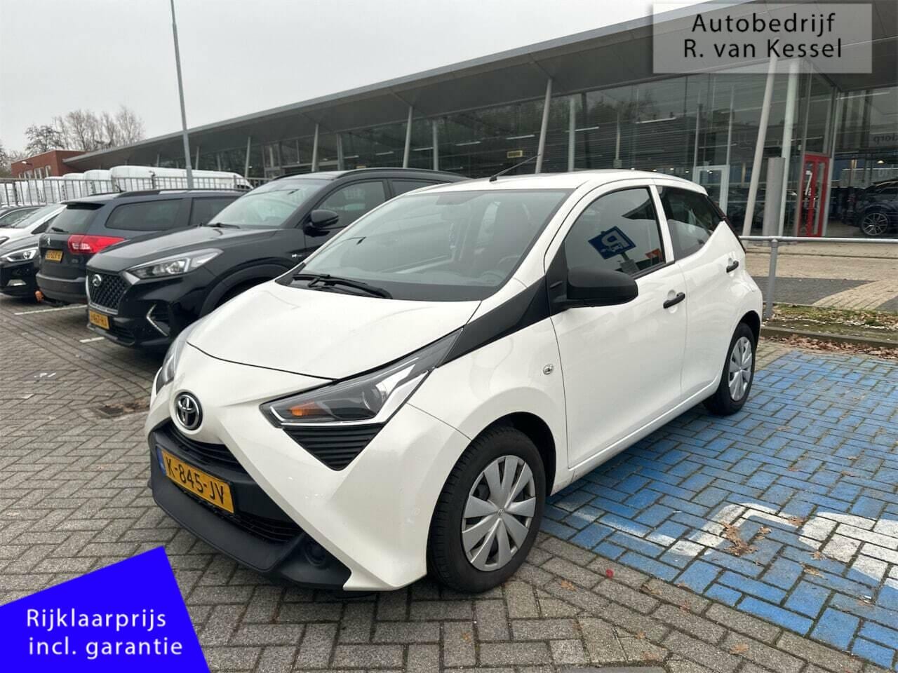 Toyota Aygo - 1.0 VVT-i x-fun I 1 eigenaar I Dealer onderhouden I NL-auto - AutoWereld.nl