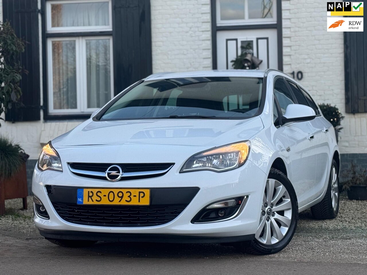 Opel Astra Sports Tourer - 1.4 Turbo Sport|Navi|Bluetooth|USB|6-Bak|Nette auto! - AutoWereld.nl