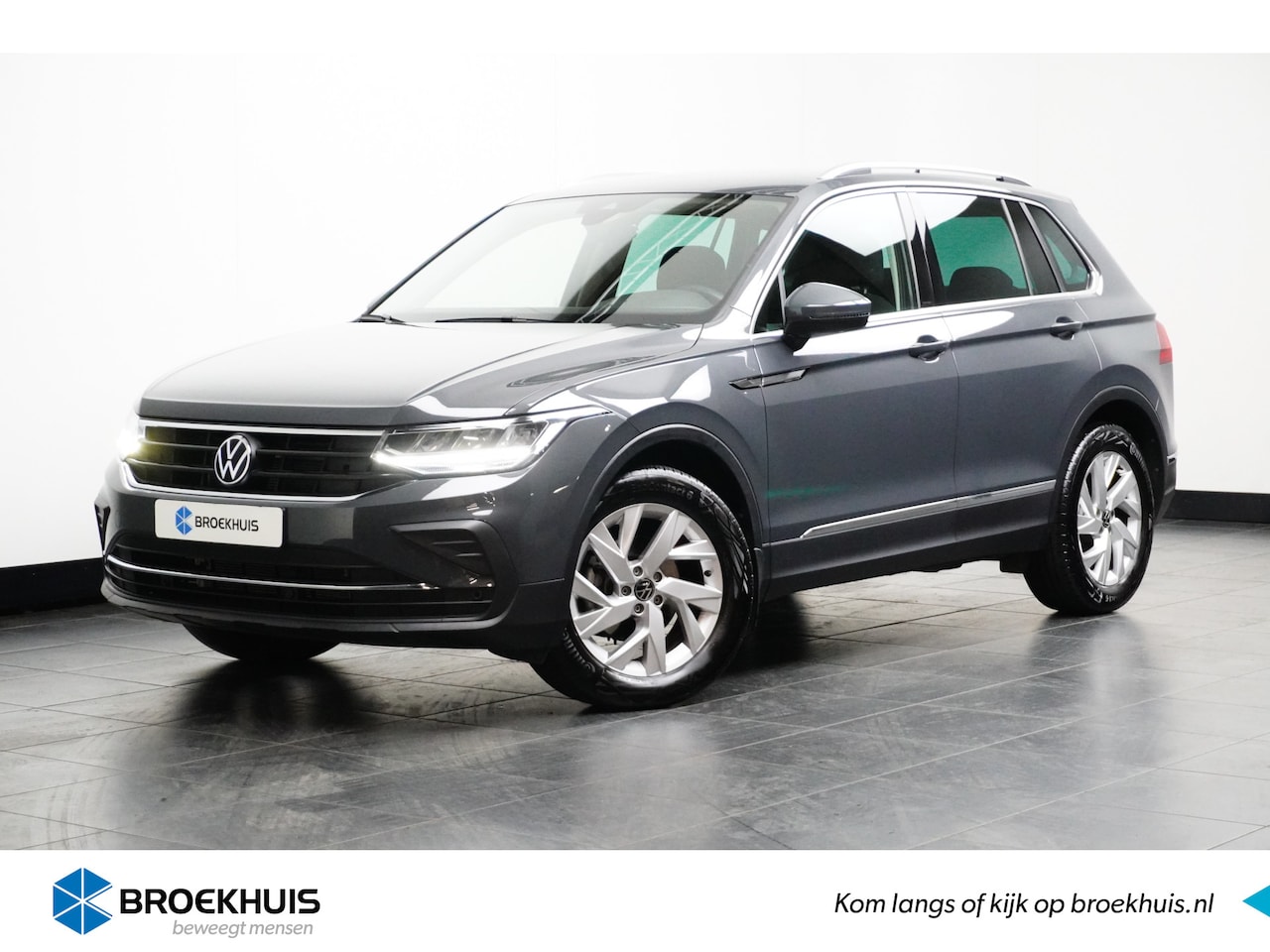 Volkswagen Tiguan - 1.5 TSI 150PK DSG-7 Life + | TREKHAAK | NAVIGATIE | CAMERA | ALCANTARA - AutoWereld.nl