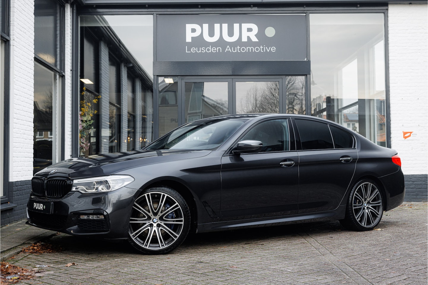 BMW 5-serie - 530i M-Sport Individual Leder - Orig. NL - 20 Inch - AutoWereld.nl