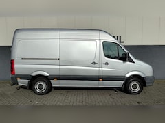 Volkswagen Crafter - 50 2.0TDI L2H2 3 pers. Airco Camera ECC Step-up Lat-om-lat Betonplex Schuifdeur ASR Elektr