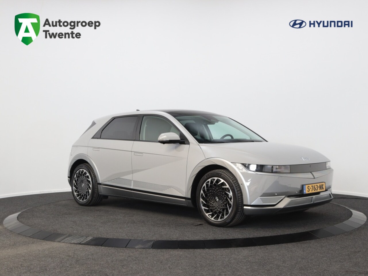 Hyundai IONIQ 5 - 77 kWh 4WD Lounge | Vision Panoramadak | PL 659 pm - AutoWereld.nl