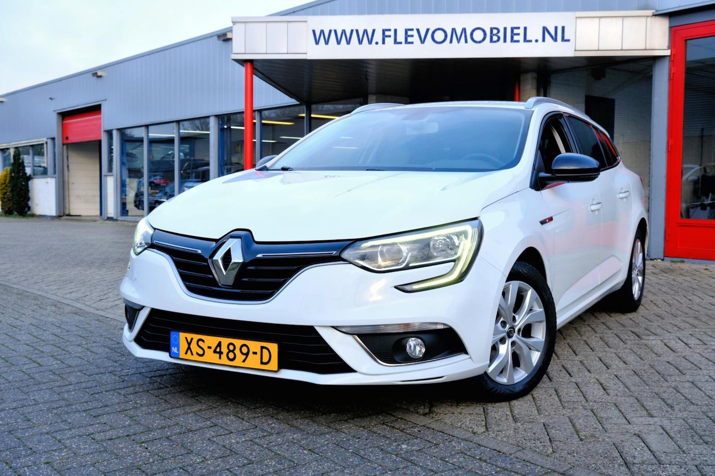 Renault Mégane Estate - 1.5 Blue dCi Limited Navi|Clima|Trekhaak|Dealer onderhouden - AutoWereld.nl