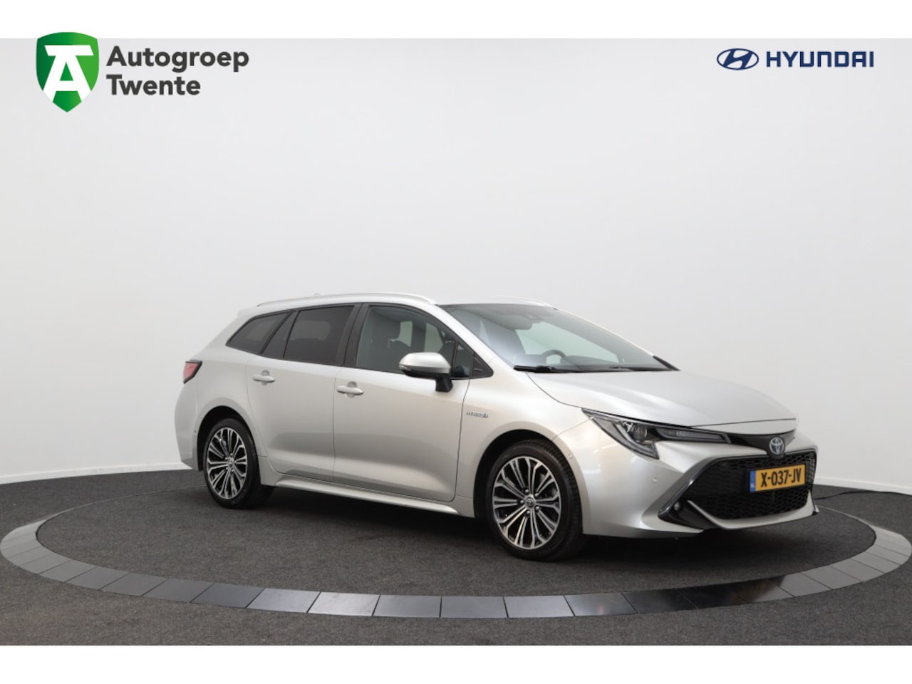 Toyota Corolla Touring Sports - 2.0 Hybrid GR-Sport | Carplay | Airco | Cruise Control | PL 539 - AutoWereld.nl