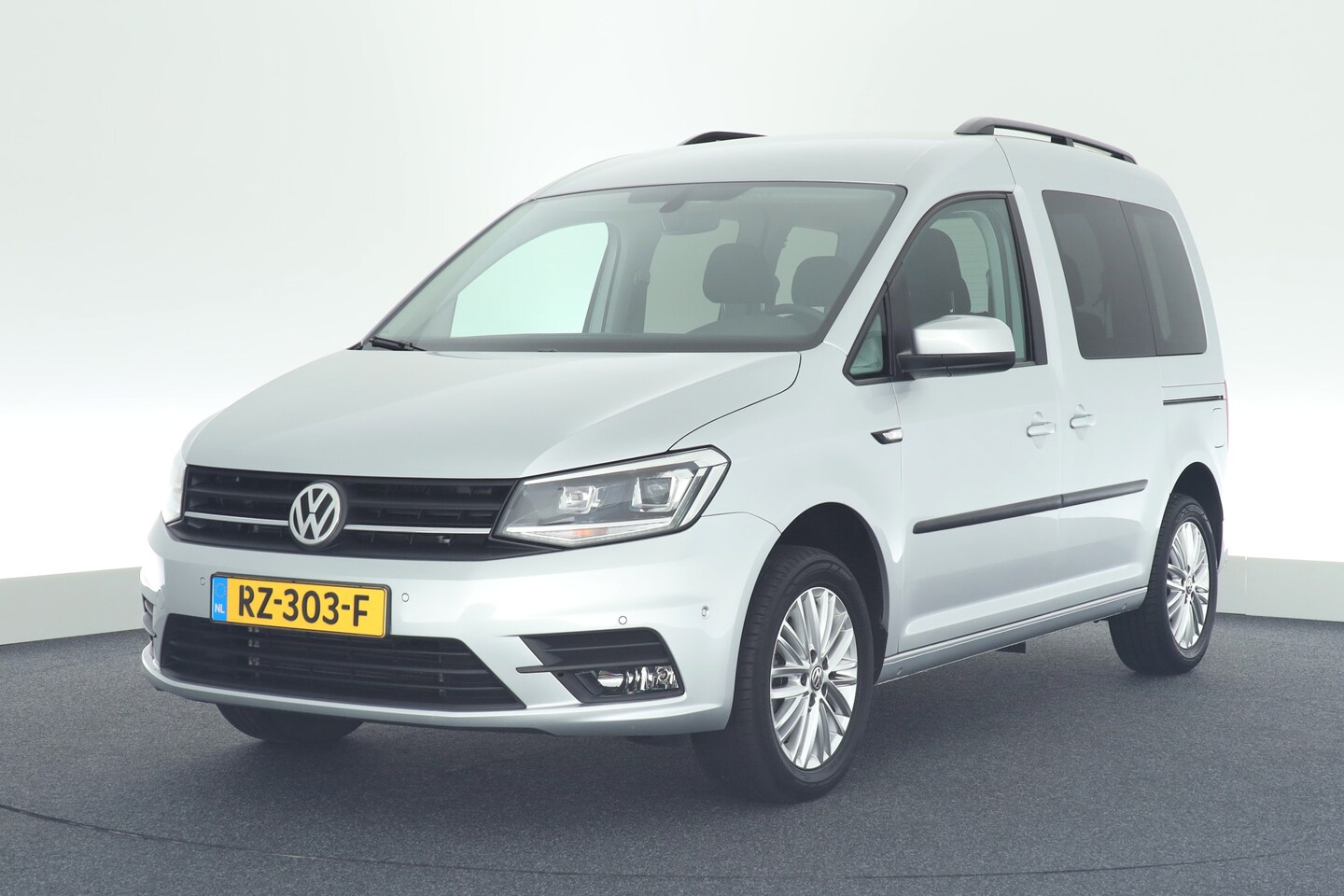 Volkswagen Caddy - 1.4 TSI 125pk DSG Highline Camera Xenon Stoelverwarming Navigatie - AutoWereld.nl