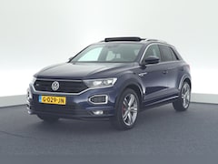 Volkswagen T-Roc - 1.5 TSI 150pk DSG R-Line Sport Stoelverwarming Virtual Cockpit Panoramadak Navigatie