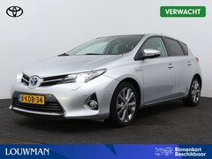 Toyota Auris - 1.8 Hybrid Lease Pro | Stoelverwarming | Camera | Panoramadak | Parkeersensoren | Cruise C