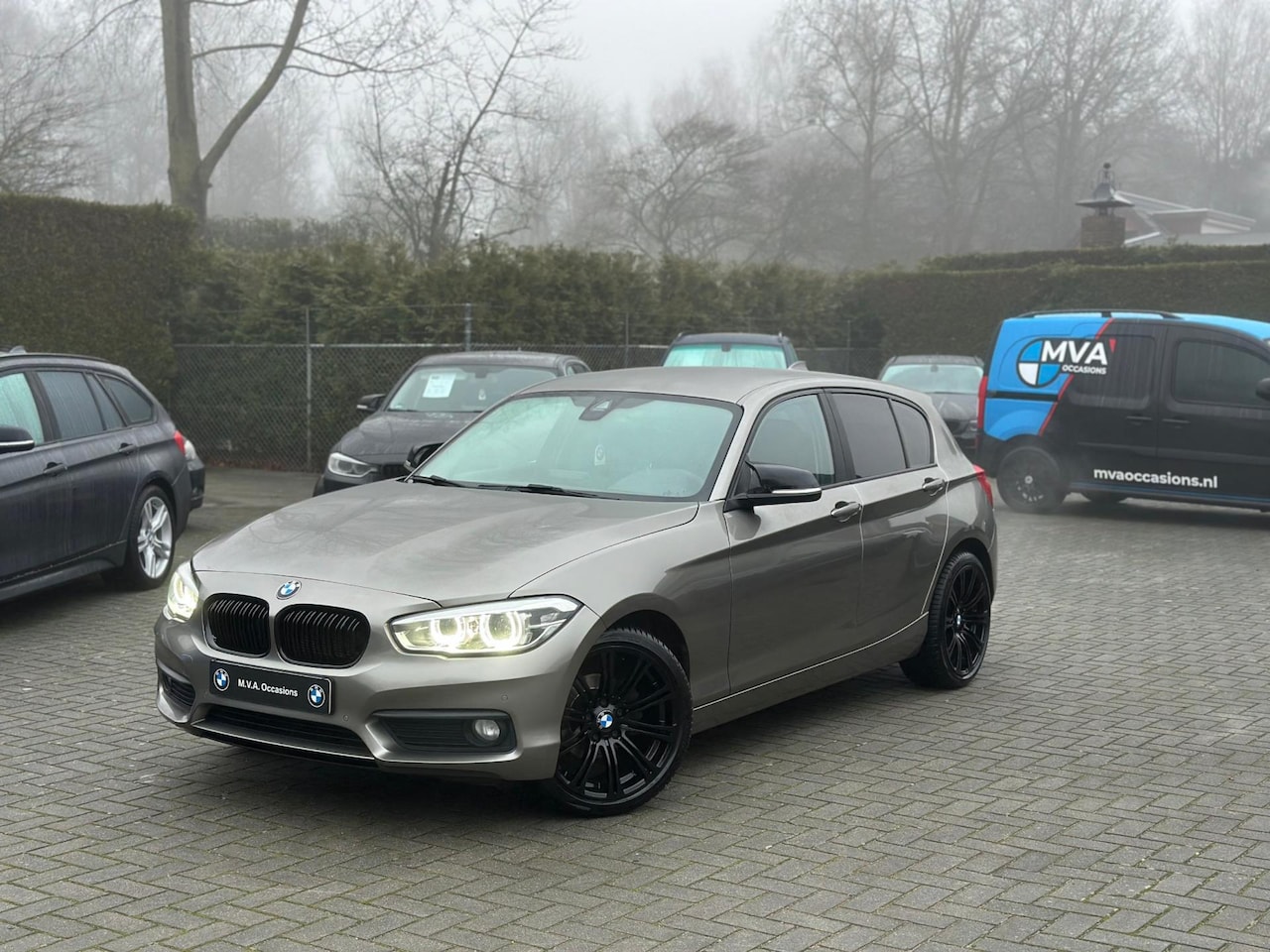 BMW 1-serie - 116i Sport|18 inch|Navigatie|Cruise control|Climate control|Stoelverw.|Nette staat.. - AutoWereld.nl