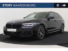 BMW 5-serie Touring - 530e xDrive High Executive M Sport Automaat / Panoramadak / Sportstoelen / Stoelverwarming