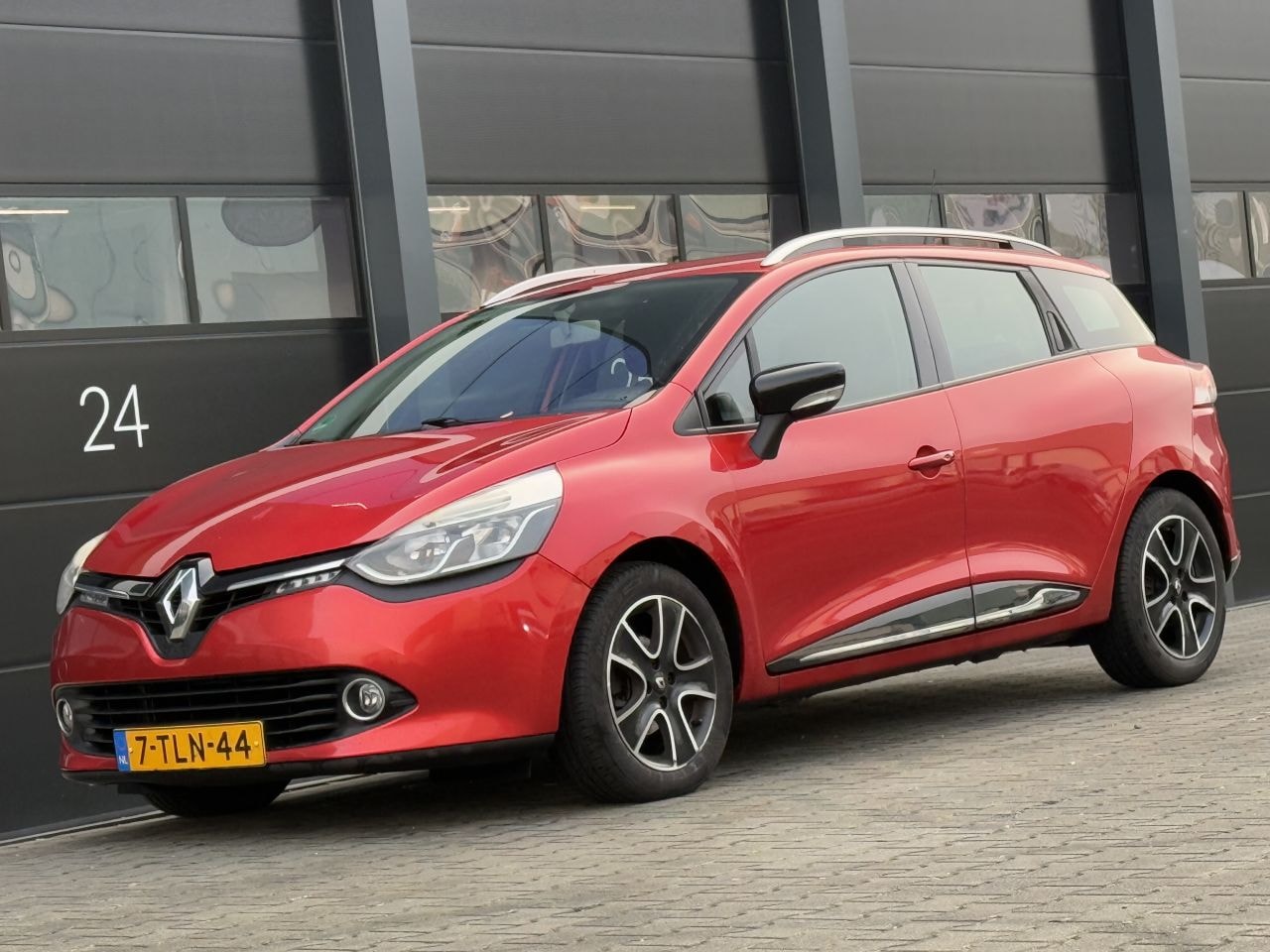 Renault Clio - 1.5 dCi ECO Dynamique Camera Navi - AutoWereld.nl