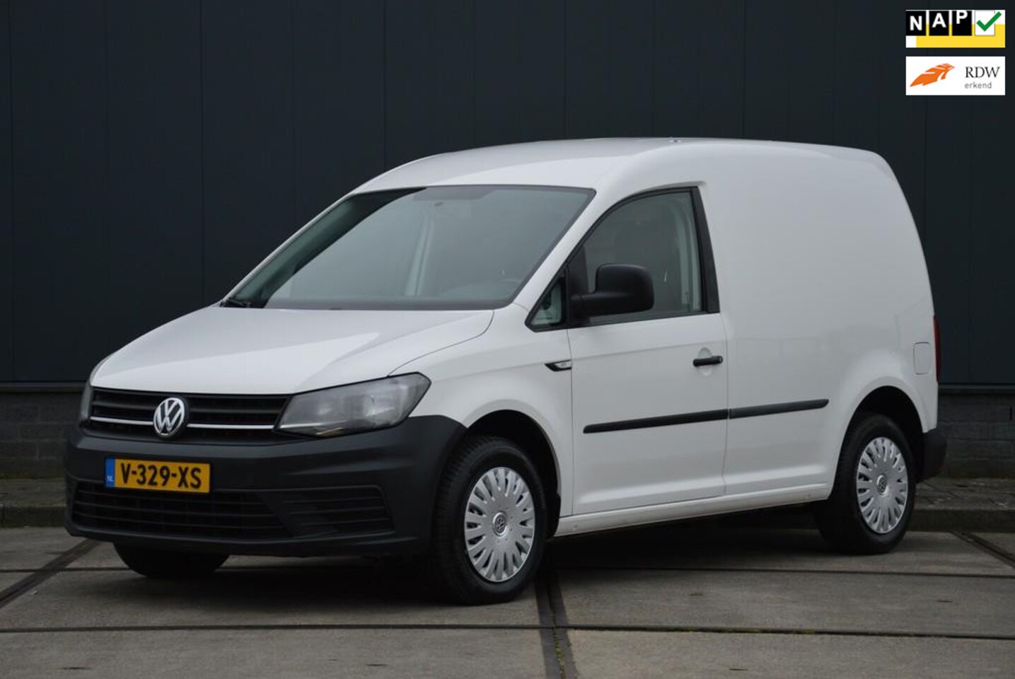 Volkswagen Caddy - 2.0 TDI BMT Economy Business Euro 6 Airco Schuifdeur Trekhaak - AutoWereld.nl