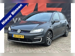 Volkswagen Golf - 1.4 TSI GTE | Nieuw Binnen | Navigatie | Panorama | 18'' Inch velgen |