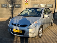 Hyundai i20 - 1.2i i-Motion *Airco*LM velgen*Garantie