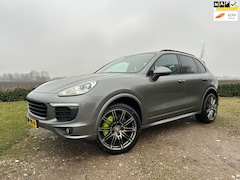 Porsche Cayenne - 3.0 S E-Hybrid / Originele NL Auto / Clima / Navi / Full Options / Leder / Elektr. Verw. V