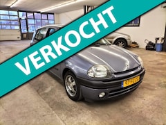 Renault Clio - 1.4 RN Automaat met Nieuwe Apk 1/2026