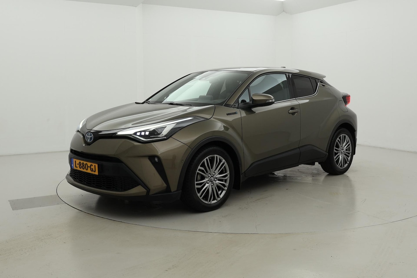 Toyota C-HR - 1.8 Hybrid Executive | Trekhaak | Navigatie | JBL - AutoWereld.nl