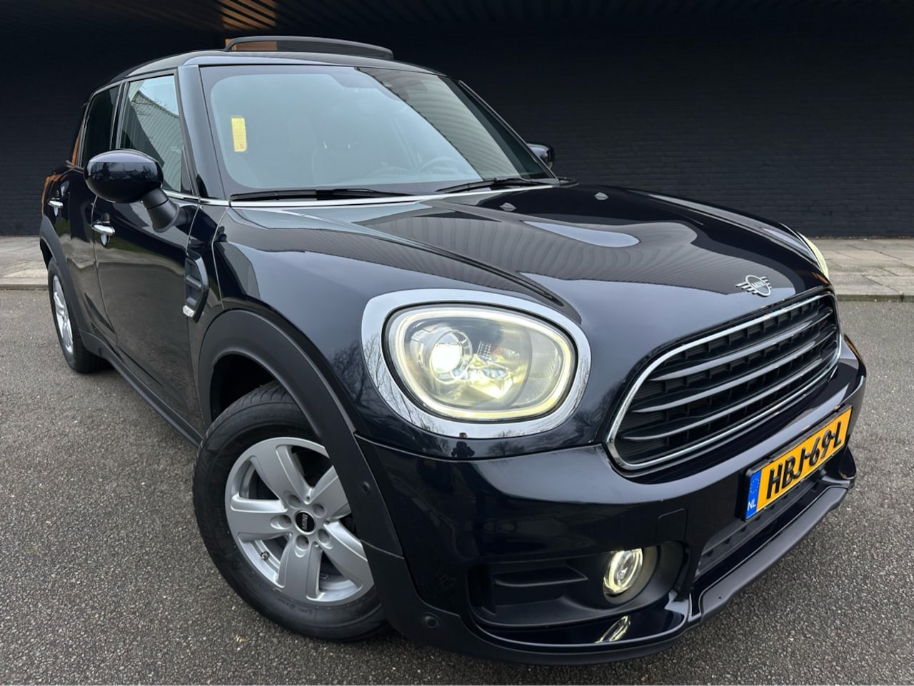 MINI Countryman - Mini 1.5 Cooper // Leder // Panoramadak // Automaat - AutoWereld.nl