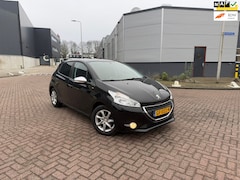 Peugeot 208 - 1.2 PureTech Style AUTOMAAT NAVI Volledig onderhouden