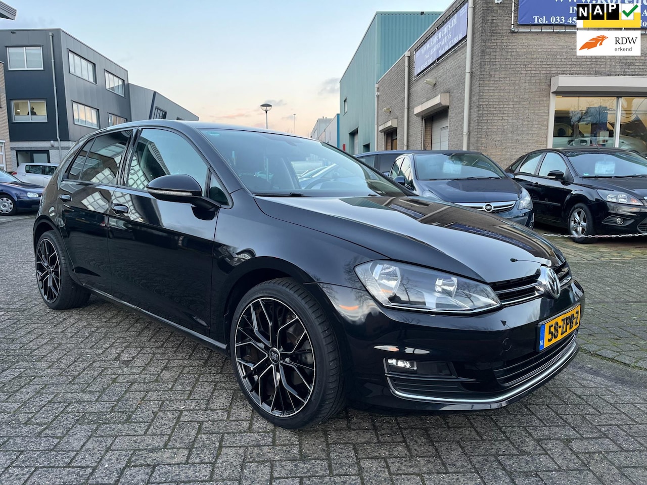 Volkswagen Golf - 1.2 TSI Highline 5 deurs AUTOMAAT. - AutoWereld.nl