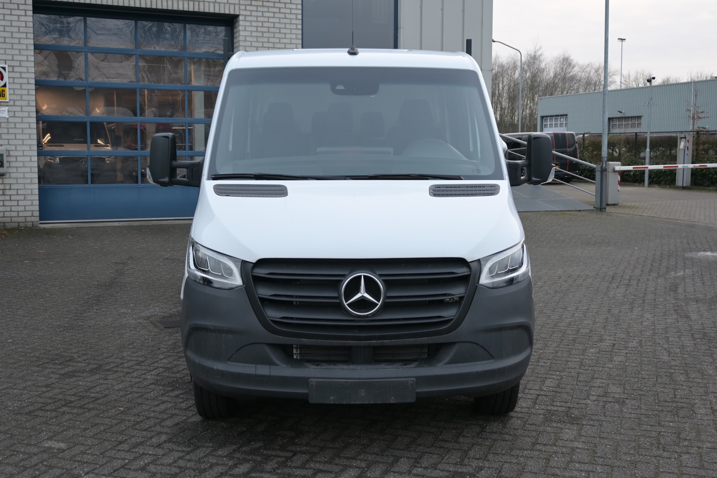 Mercedes-Benz Sprinter - 519 CDI L3 DC 5T, Geveerde stoel, MBUX navigatie, Led verlichting - AutoWereld.nl