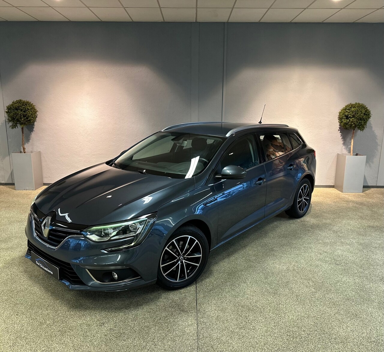 Renault Mégane Estate - 1.2 TCe Zen - Navi - Parkeersensor - Led - AutoWereld.nl