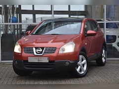 Nissan Qashqai - 2.0 Tekna Premium 4WD Airco Pano. dak Camera Youngtimer