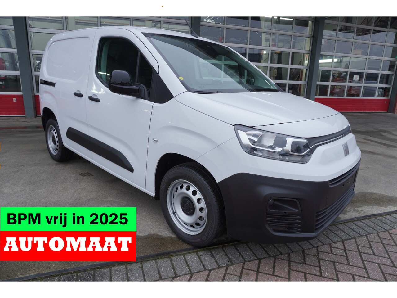 Fiat Doblò Cargo - 102PK L1H1 DEMO Nr. V185 | Airco | Cruise | Navi | Camera | Betimmering - AutoWereld.nl