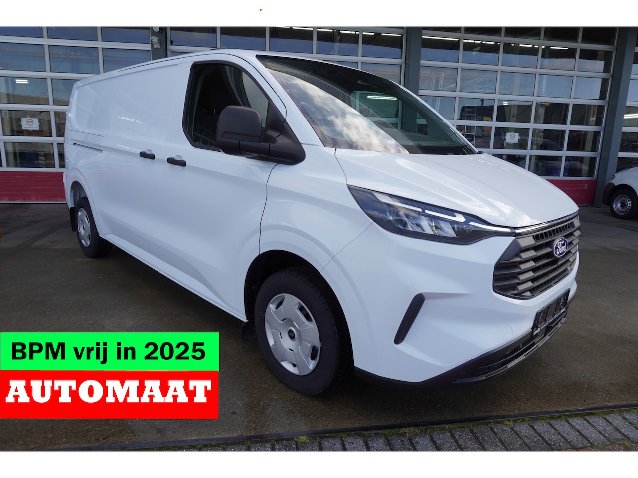 Ford Transit Custom - 320L 2.0 TDCI 170PK L2H1 Trend Automaat Nr. V133 | Airco | Adap. cruise | Navi | Camera | - AutoWereld.nl