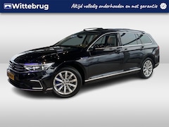 Volkswagen Passat Variant - 1.4 TSI PHEV GTE 218 PK DSG Business / Leder / Panoramadak / Massage Stoelen / LED Matrix